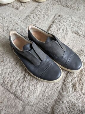 Women's Slip-On Leather Sneakers in Charcoal Gray